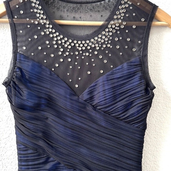 BCBGMAXAZRIA CAMIRA  Embellished COCKTAIL SLEEVELESS DRESS size XS - Picture 4 of 7